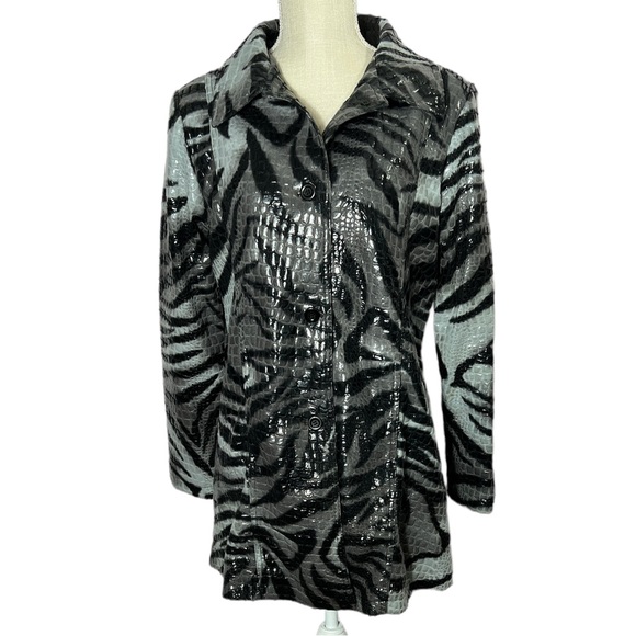 “Selene Sports” Coat Jscket - Picture 2 of 14